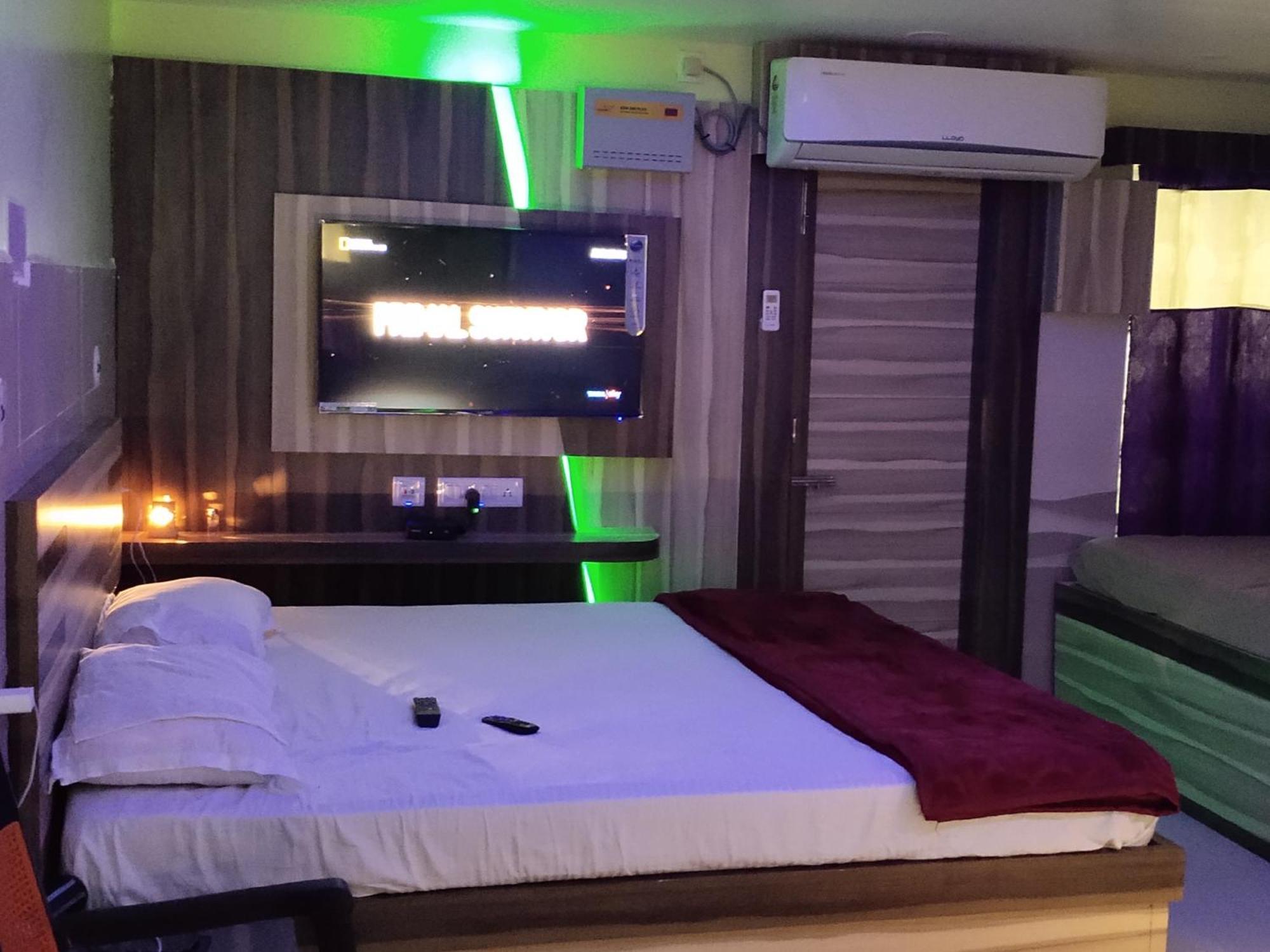 Ln Beach Homestay Puri Eksteriør billede